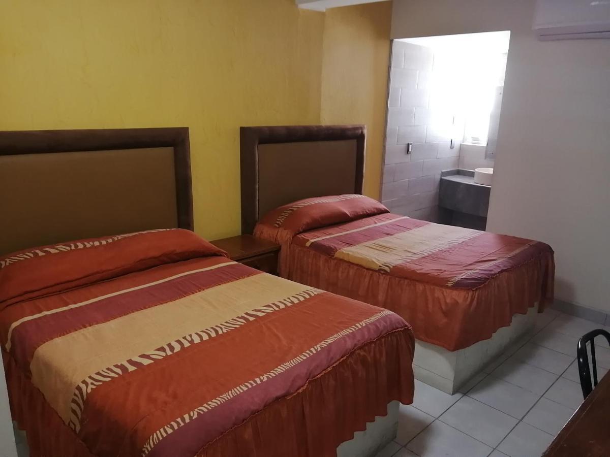 Hotel Baeza Delicias Exteriér fotografie