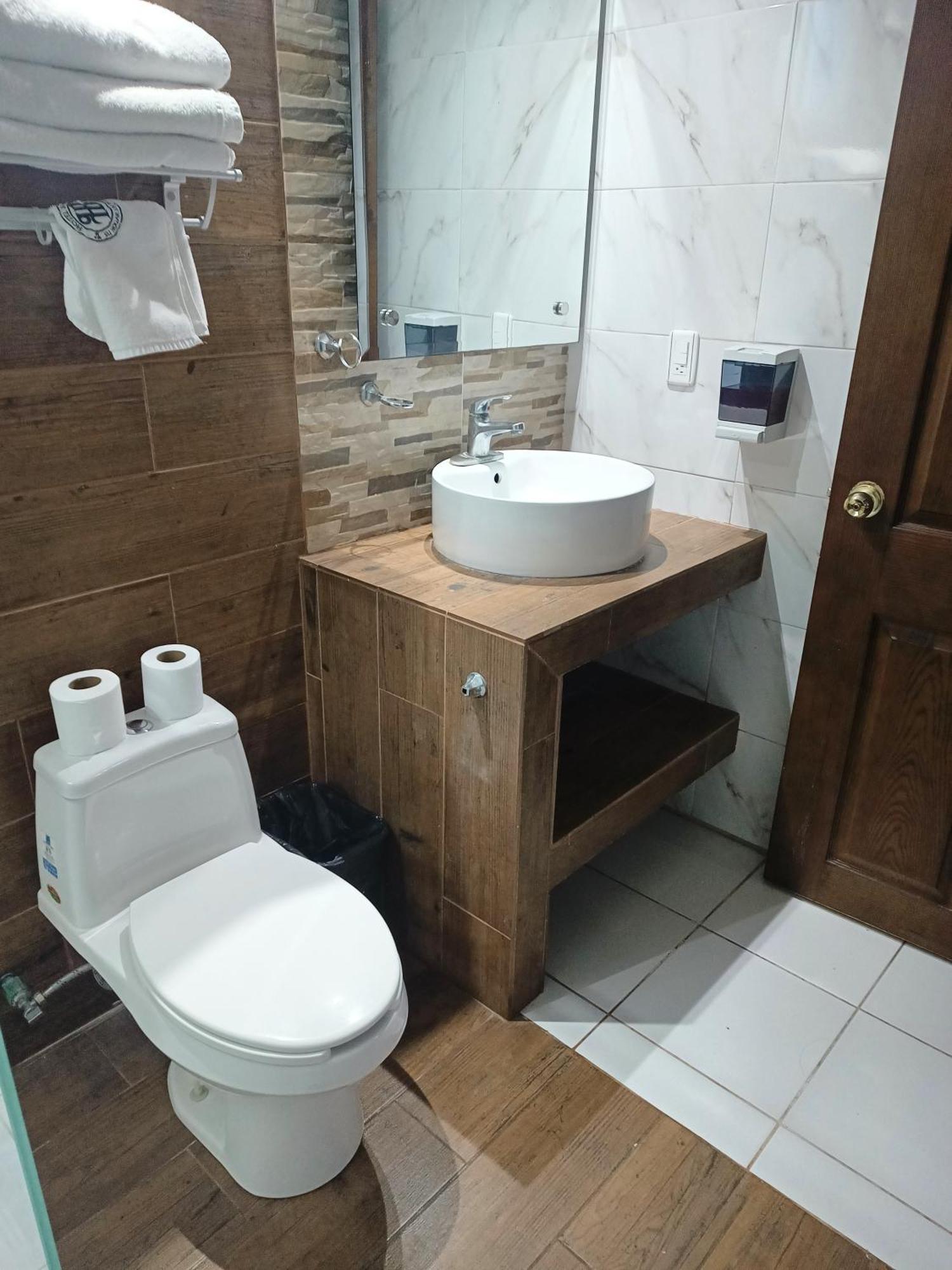 Hotel Baeza Delicias Exteriér fotografie