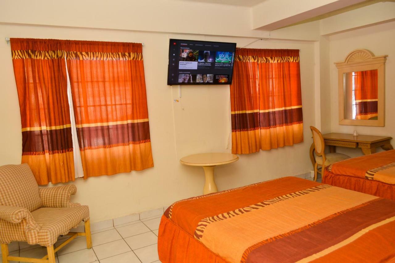 Hotel Baeza Delicias Exteriér fotografie
