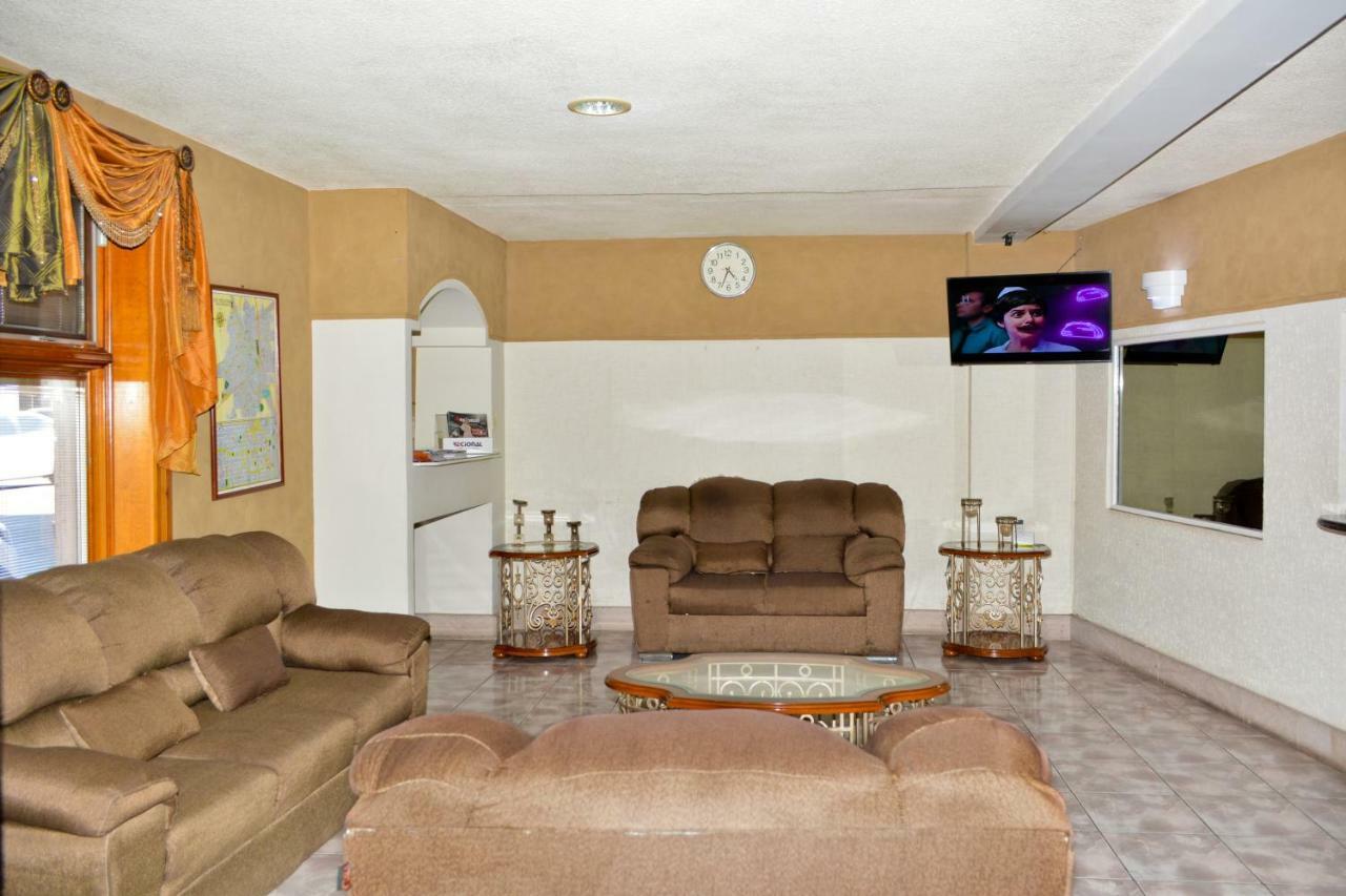 Hotel Baeza Delicias Exteriér fotografie