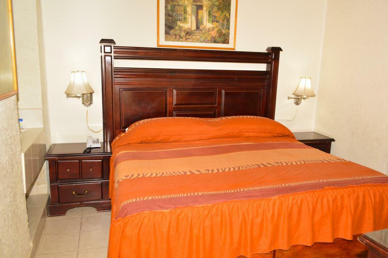 Hotel Baeza Delicias Exteriér fotografie
